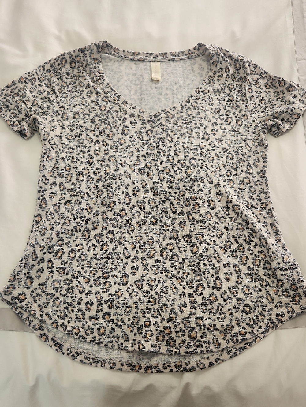 Women’s Leopard Print Short Sleeve Tee